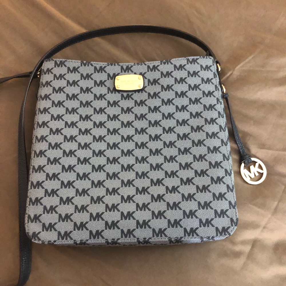 NWOT Michael kors crossbody